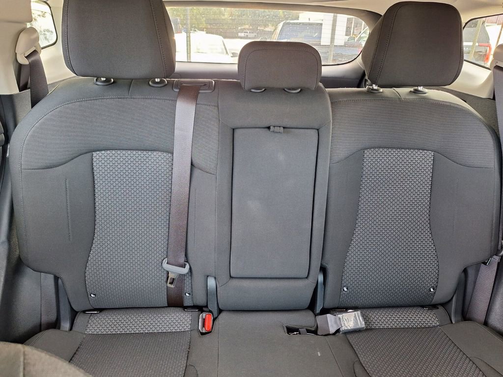 Used 2025 Kia Sportage LX image 28