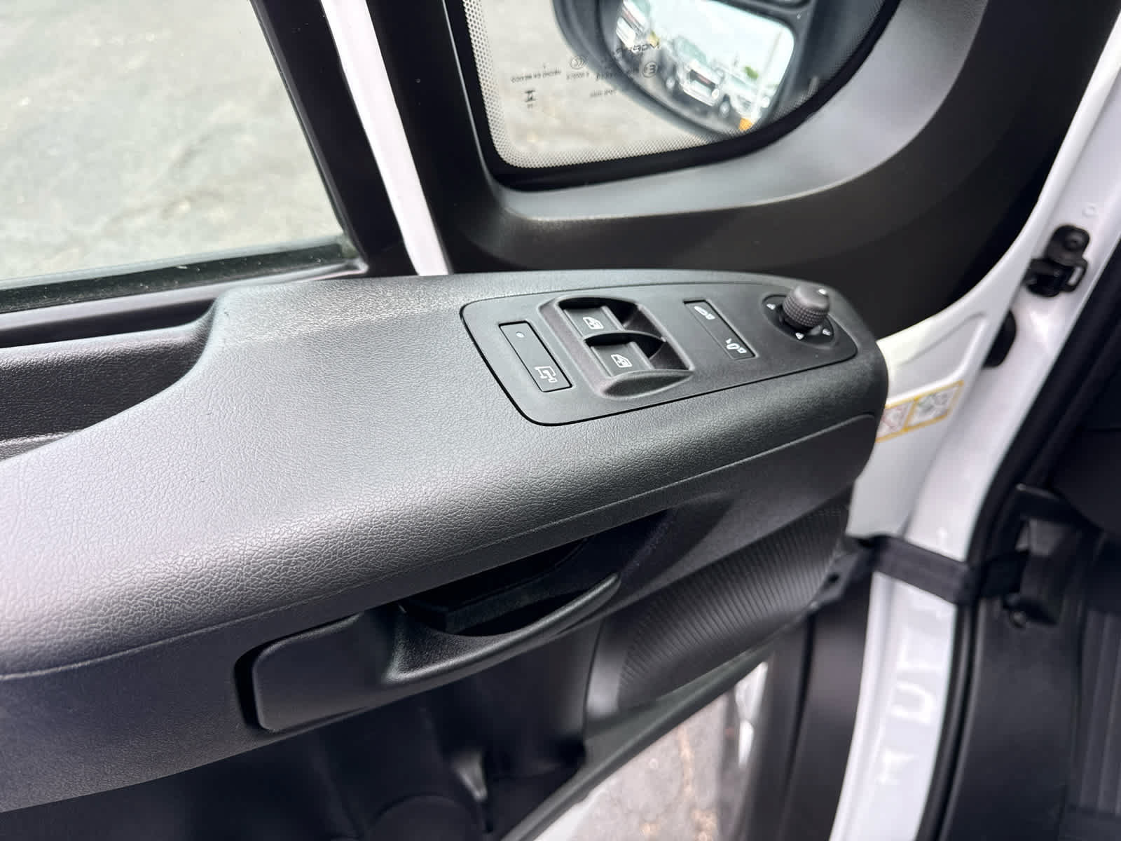 Used 2026 RAM ProMaster 2500 w/ Convenience Group FWD image 10