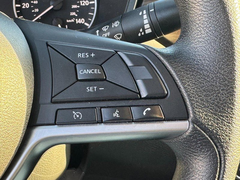 Used 2024 Nissan Altima 2.5 SV FWD image 17