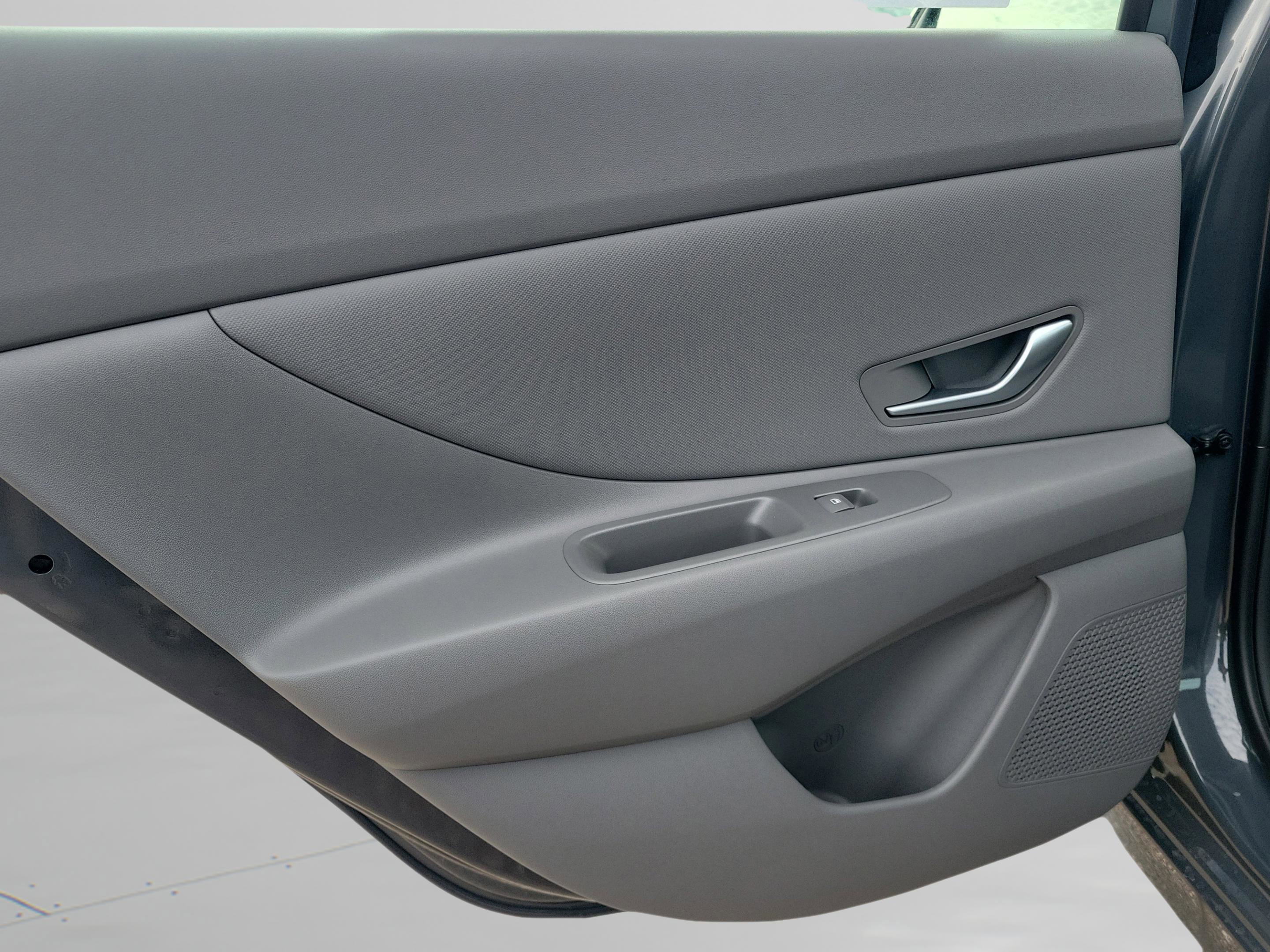 New 2026 Hyundai Elantra SEL Sport image 28