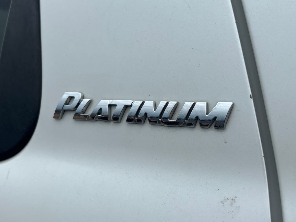 Used 2014 Toyota Sequoia Platinum RWD image 34