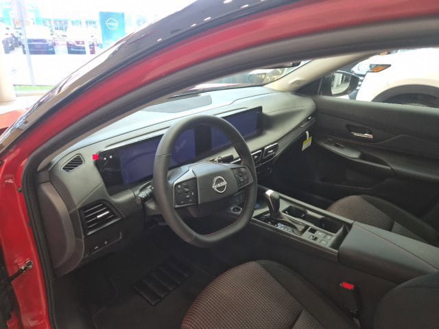 New 2027 Nissan Sentra SR w/ SR All Weather Package FWD image 9
