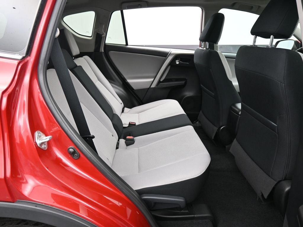 Used 2017 Toyota RAV4 XLE w/ Premium Extra Value Package image 38