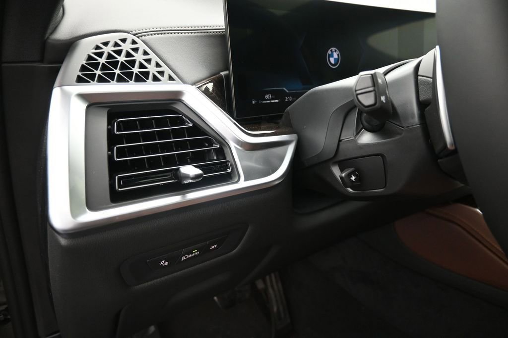 New 2027 BMW X6 xDrive40i AWD/4WD image 17
