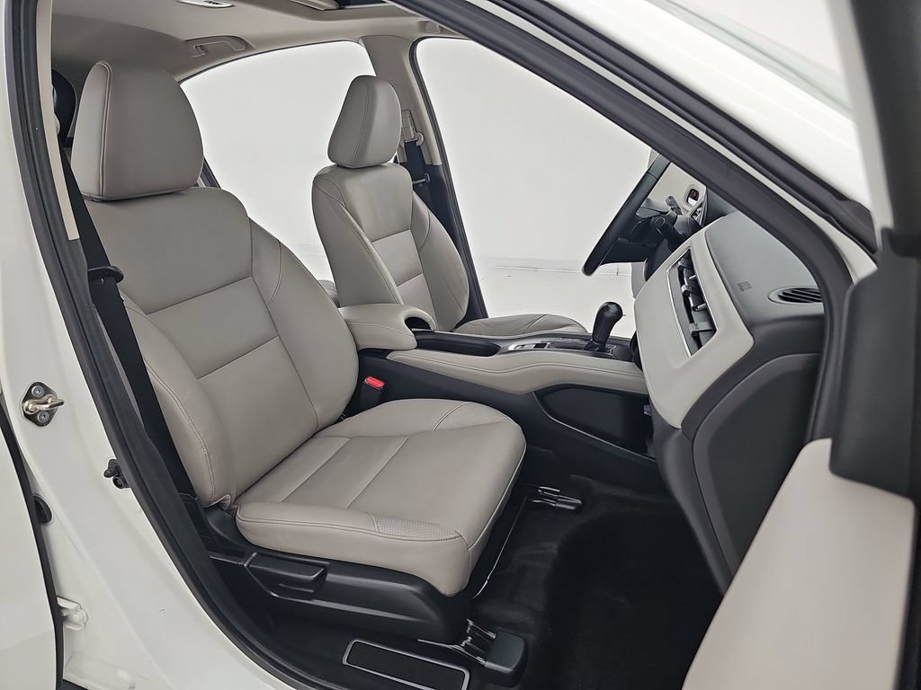 Used 2017 Honda HR-V EX-L image 12
