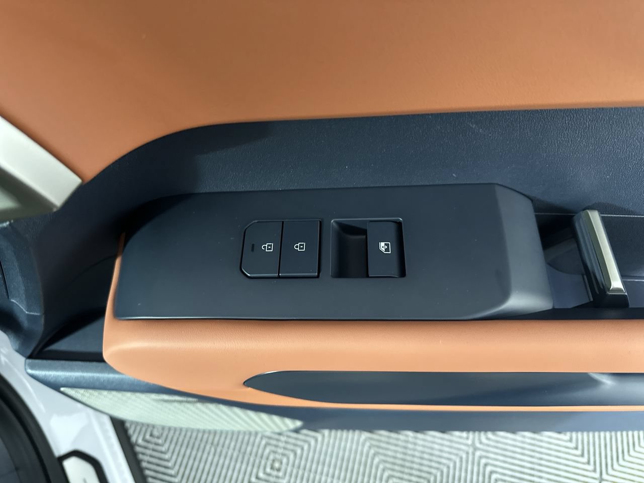 New 2027 Kia Telluride SX w/ Towing Package FWD image 13