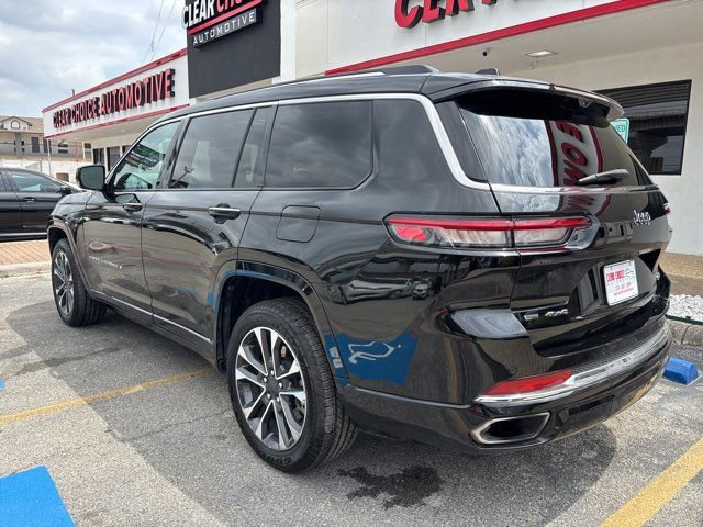 Used 2022 Jeep Grand Cherokee L Overland w/ Luxury Tech Group IV AWD/4WD image 3