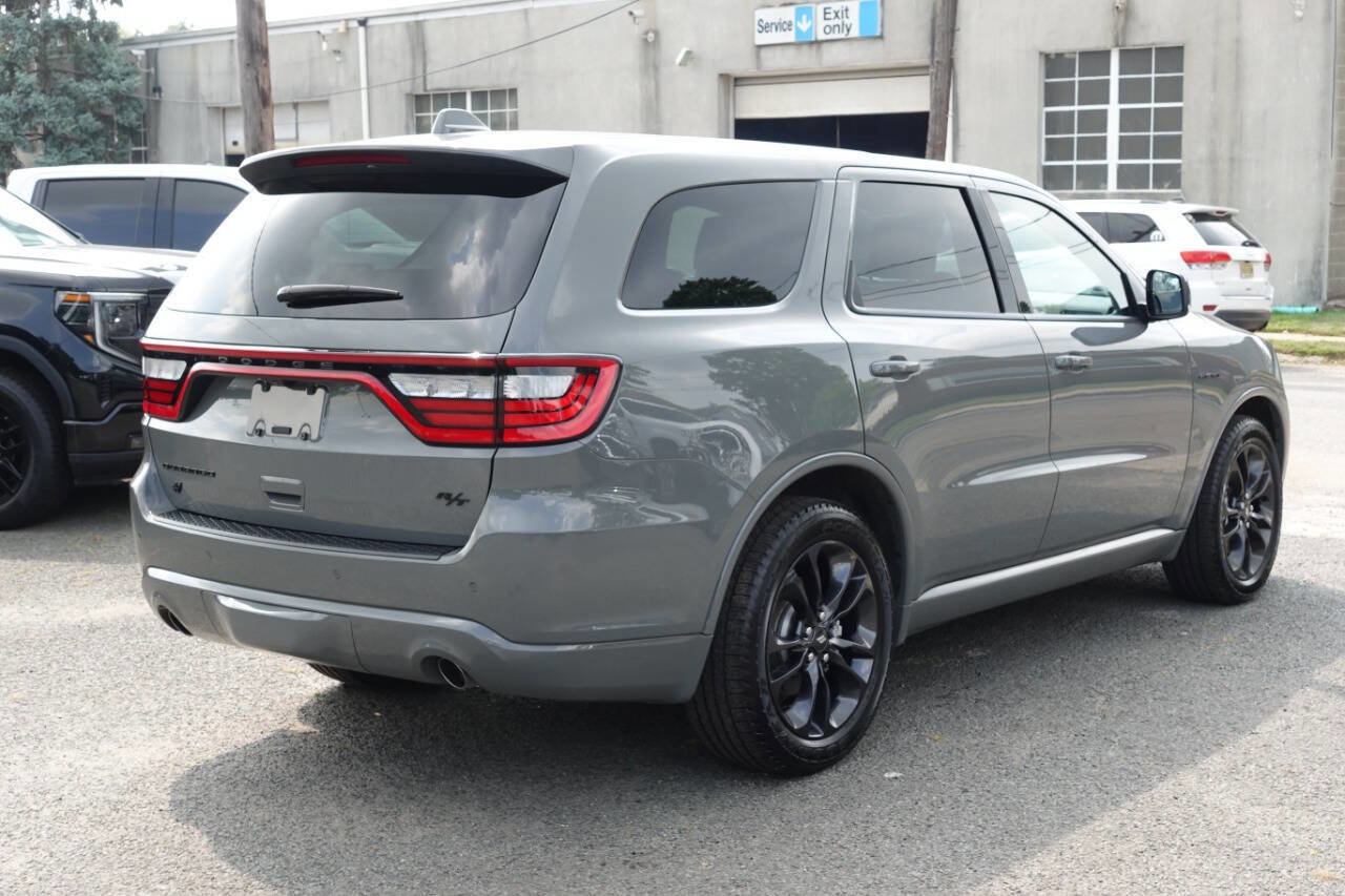 Used 2022 Dodge Durango R/T w/ Trailer Tow Group IV image 3