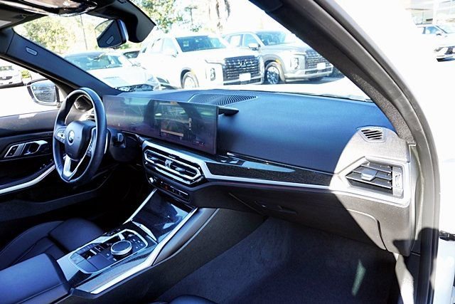 Used 2023 BMW 330i Sedan w/ Driving Assistance Package image 10