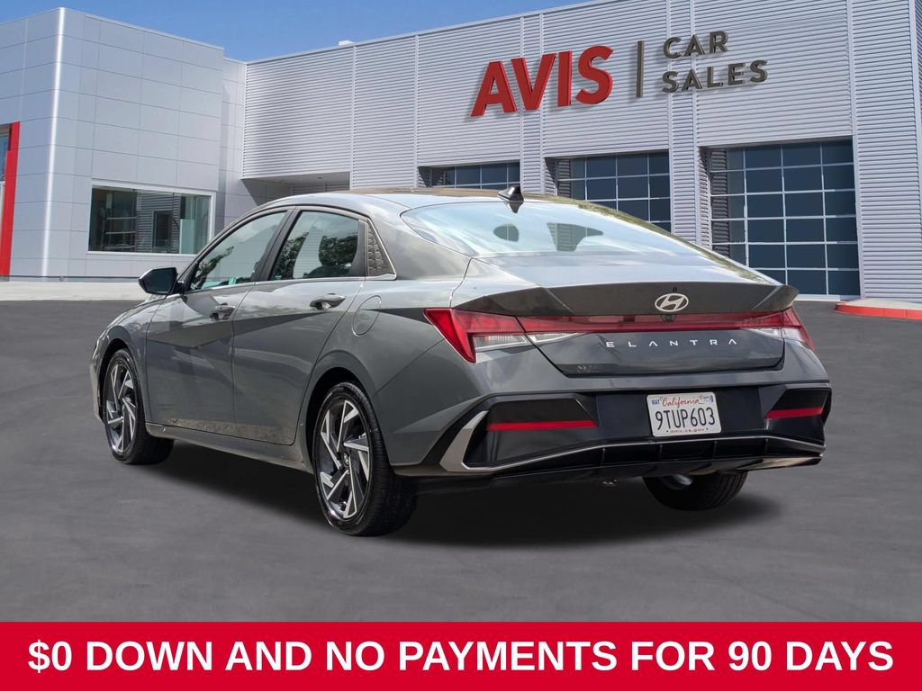 Used 2025 Hyundai Elantra SEL FWD image 6