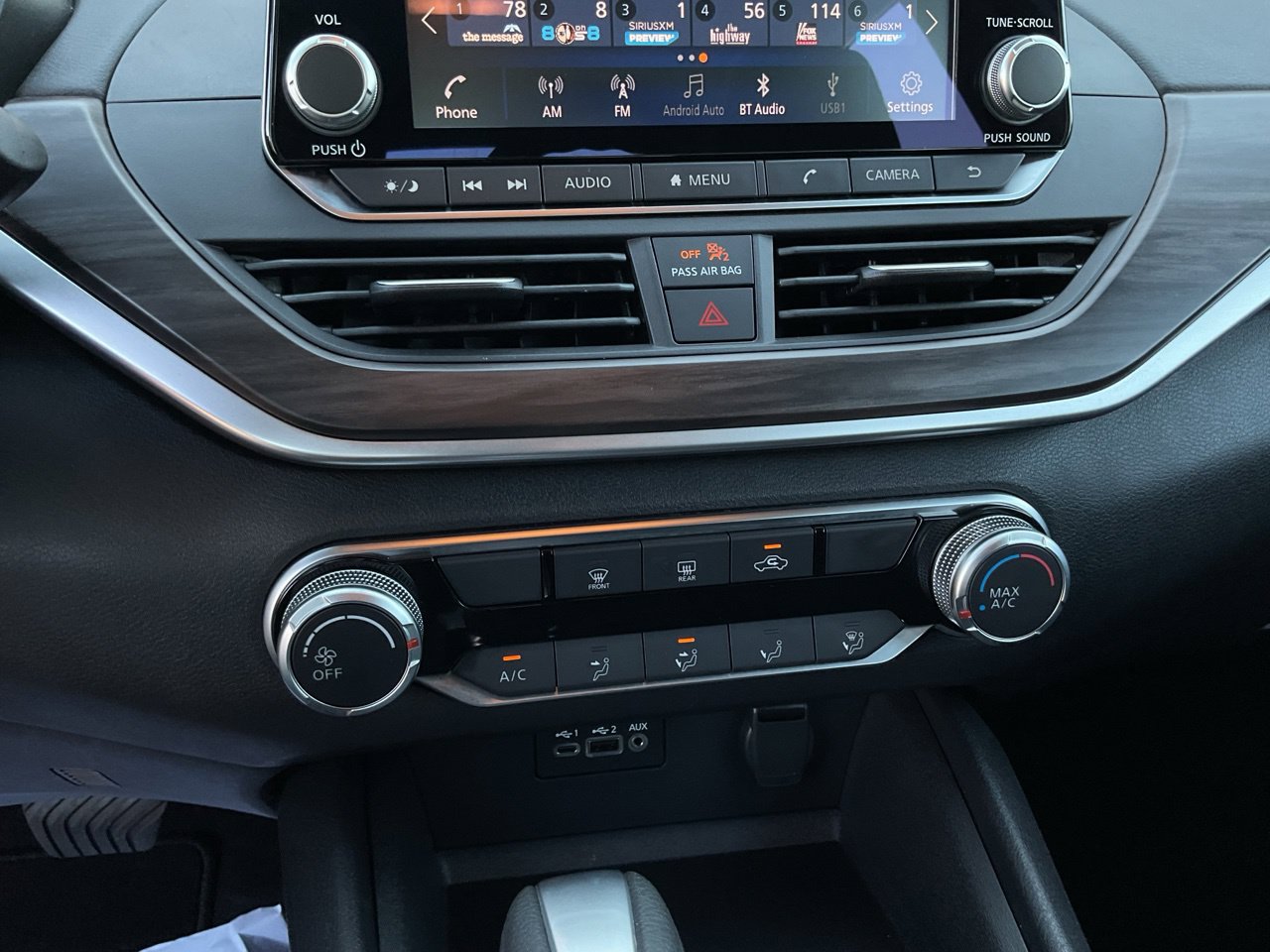 Used 2025 Nissan Altima 2.5 SV FWD image 26
