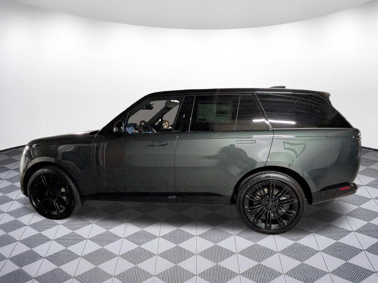 New 2026 Land Rover Range Rover SE AWD/4WD image 2