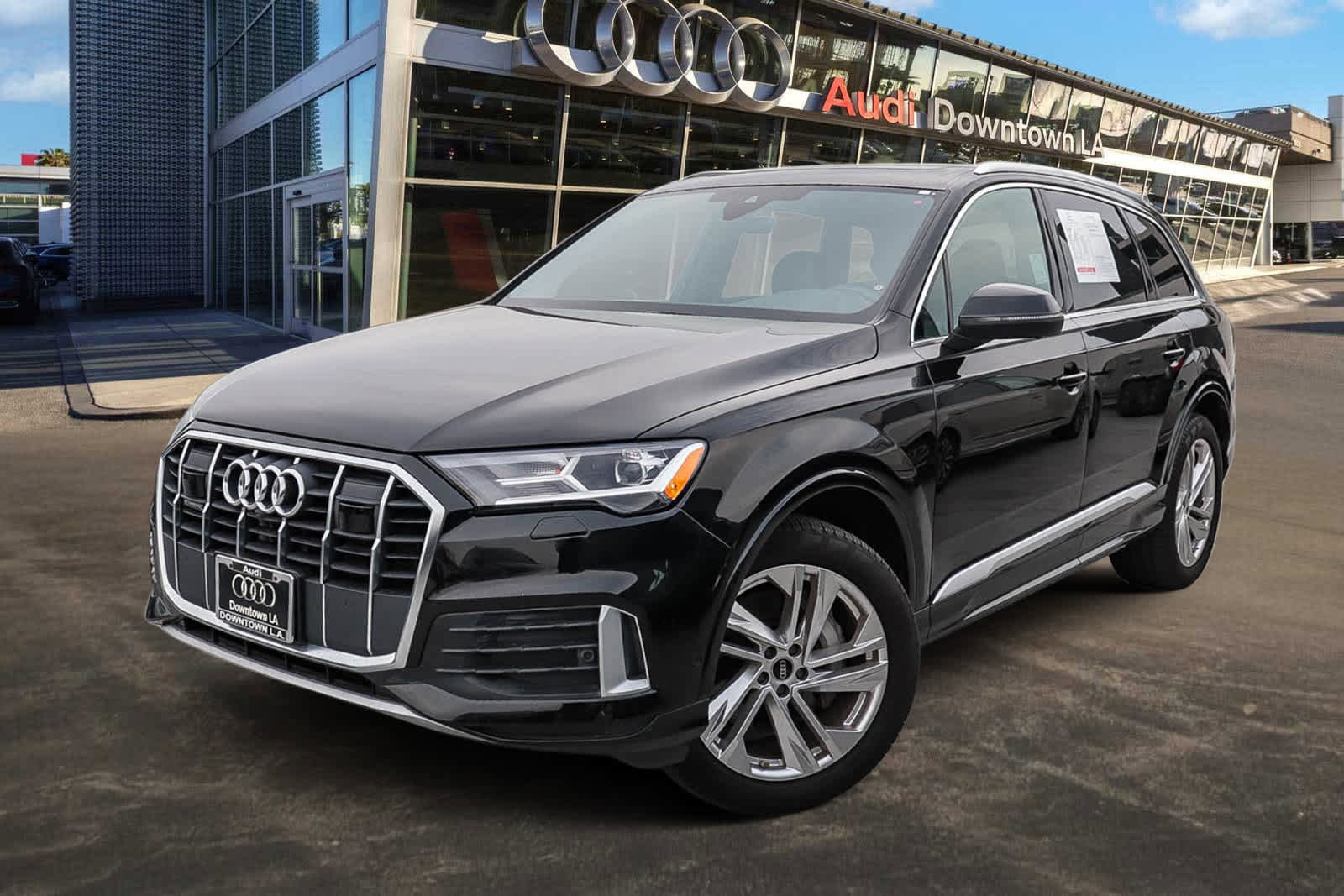 Used 2023 Audi Q7 2.0T Premium w/ Convenience Package image 1