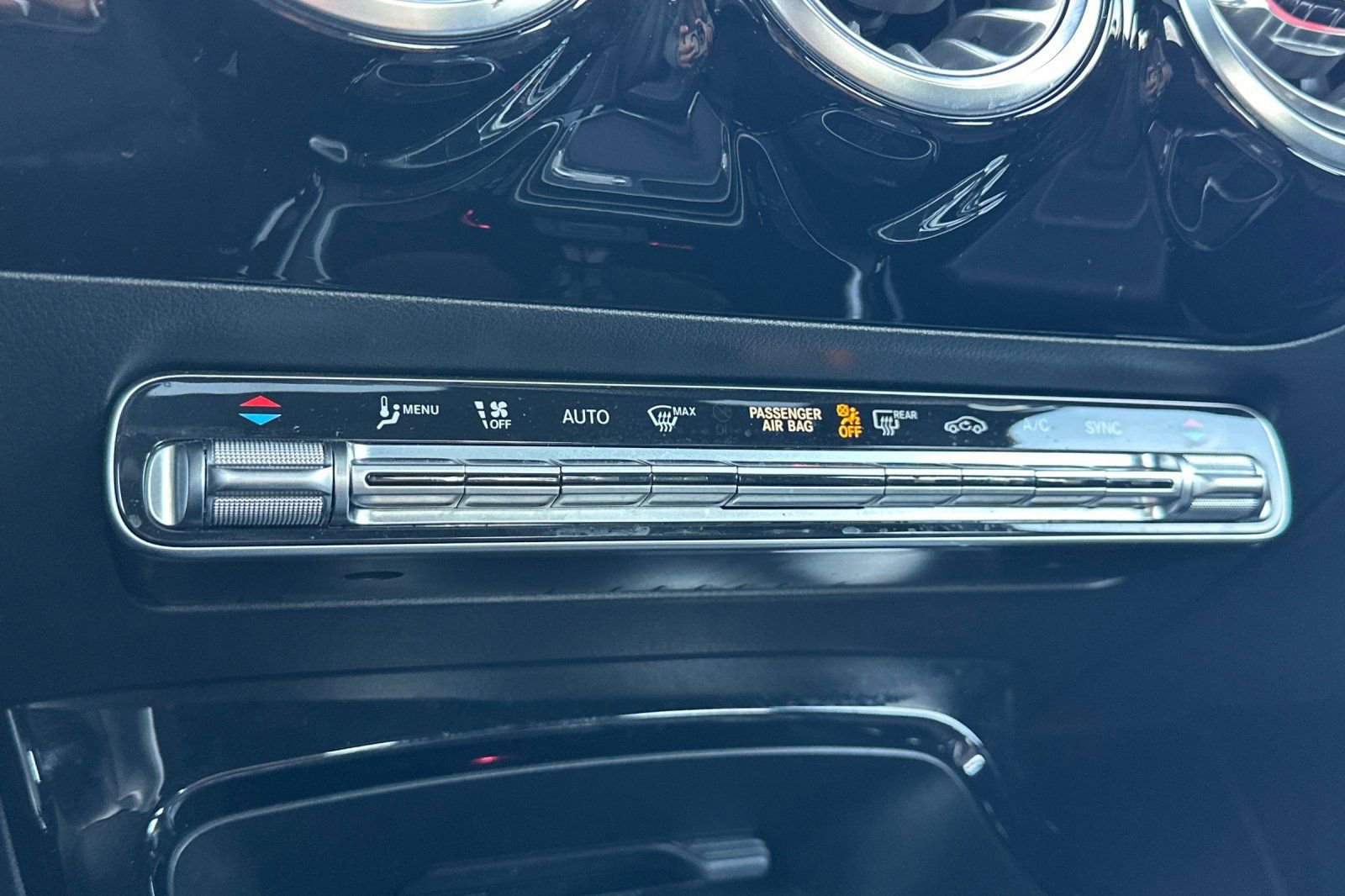 Used 2025 Mercedes-Benz CLA 250 image 27