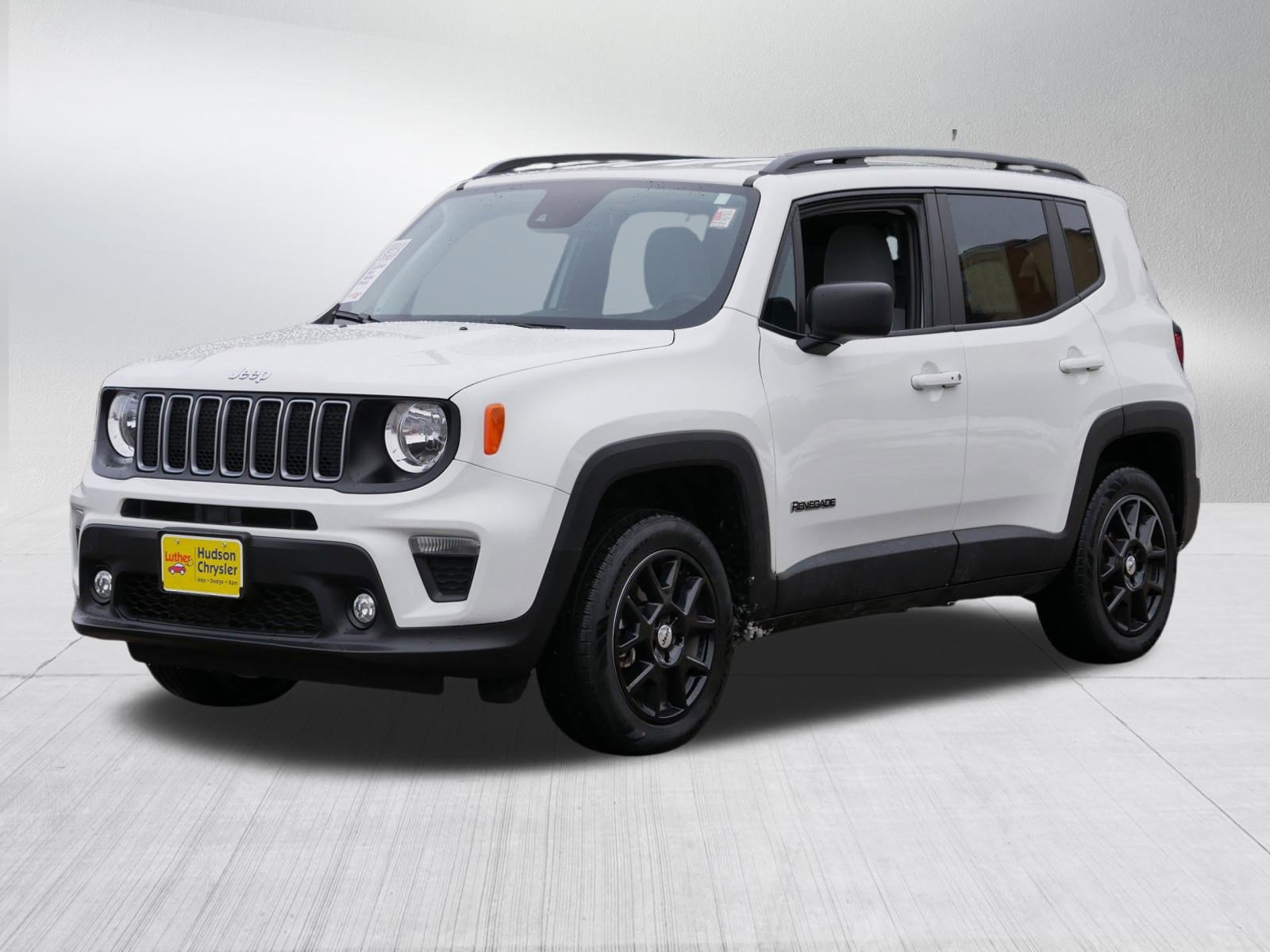 Certified 2022 Jeep Renegade Latitude w/ Convenience Group image 3
