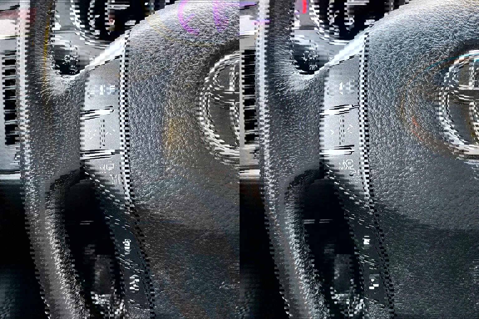 Used 2012 Toyota Avalon Limited image 16