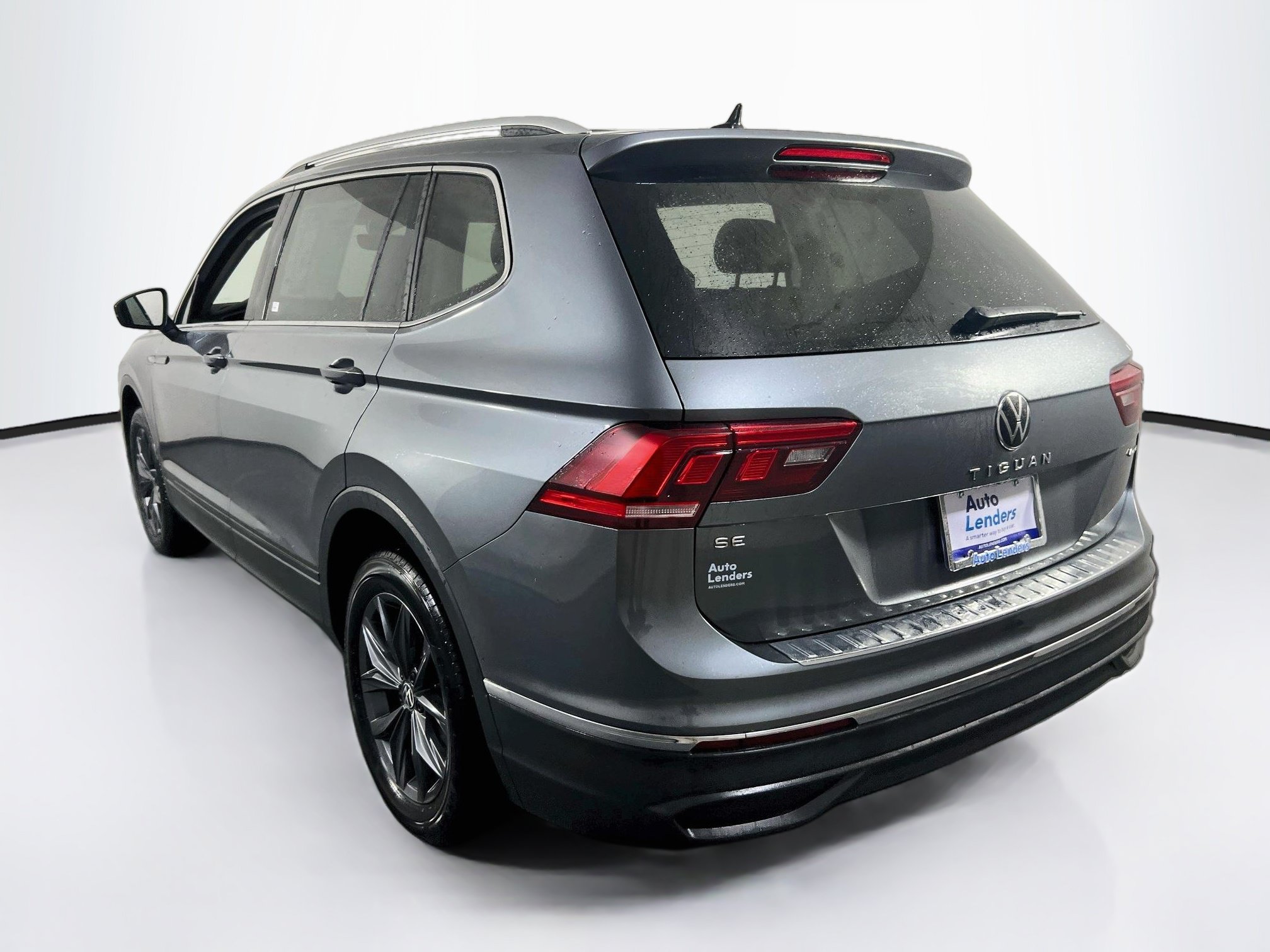 Used 2023 Volkswagen Tiguan SE AWD/4WD image 7