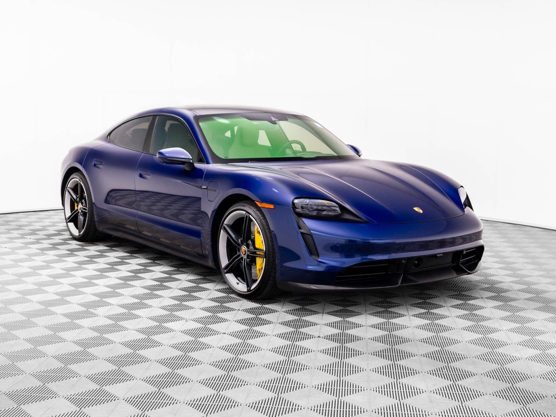 Certified 2020 Porsche Taycan Turbo S w/ Premium Package AWD/4WD image 6