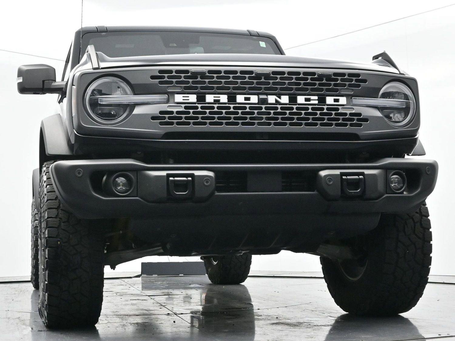 Used 2023 Ford Bronco Badlands image 49