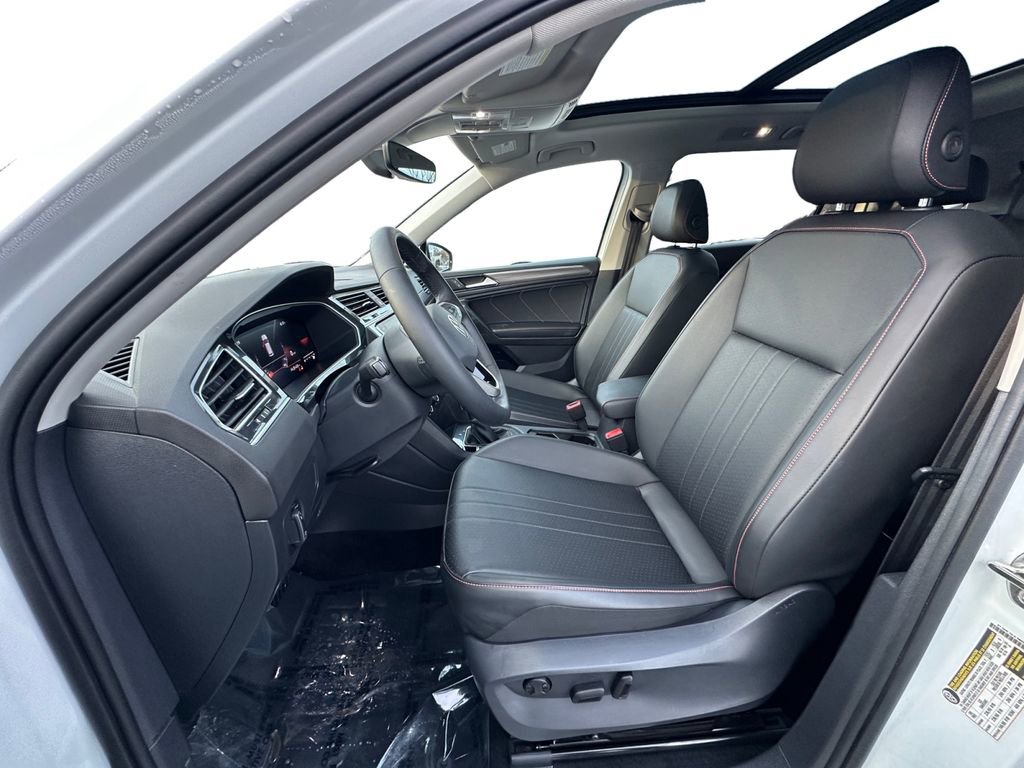 Used 2024 Volkswagen Tiguan Wolfsburg Edition image 9