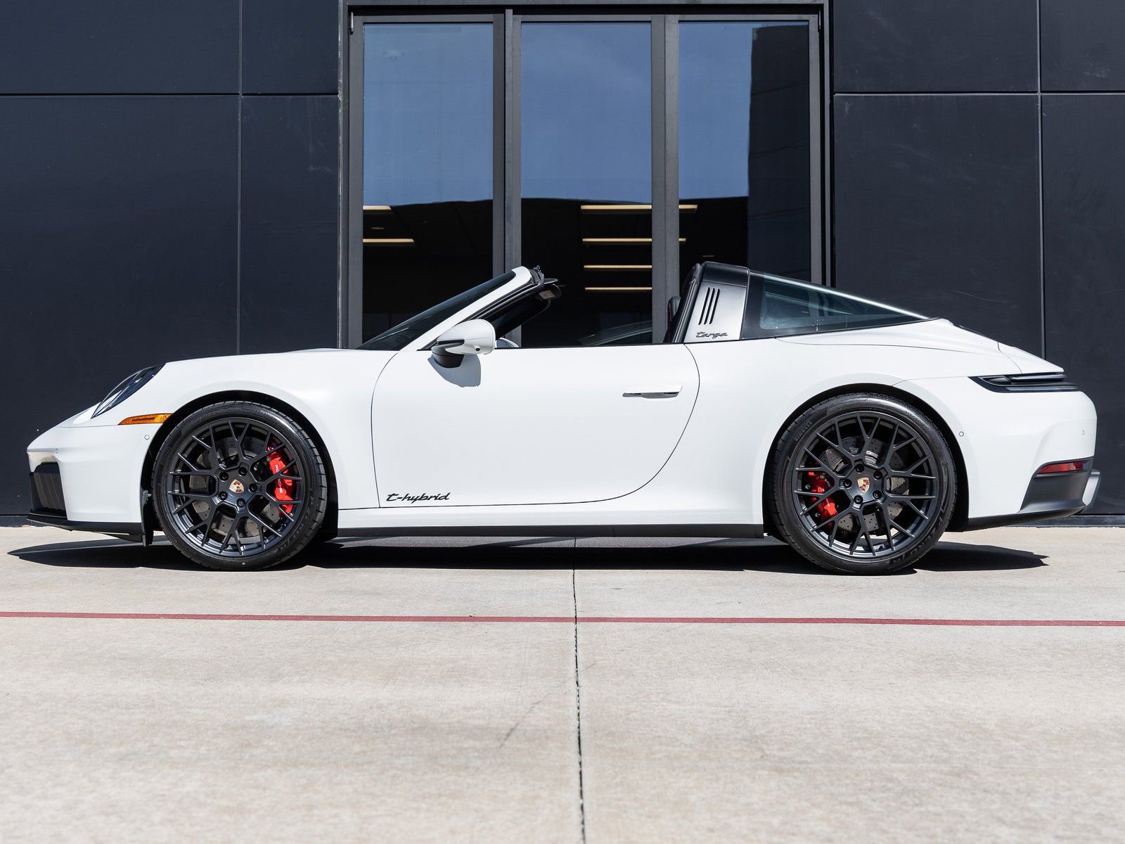 Certified 2026 Porsche 911 Targa 4 GTS image 2