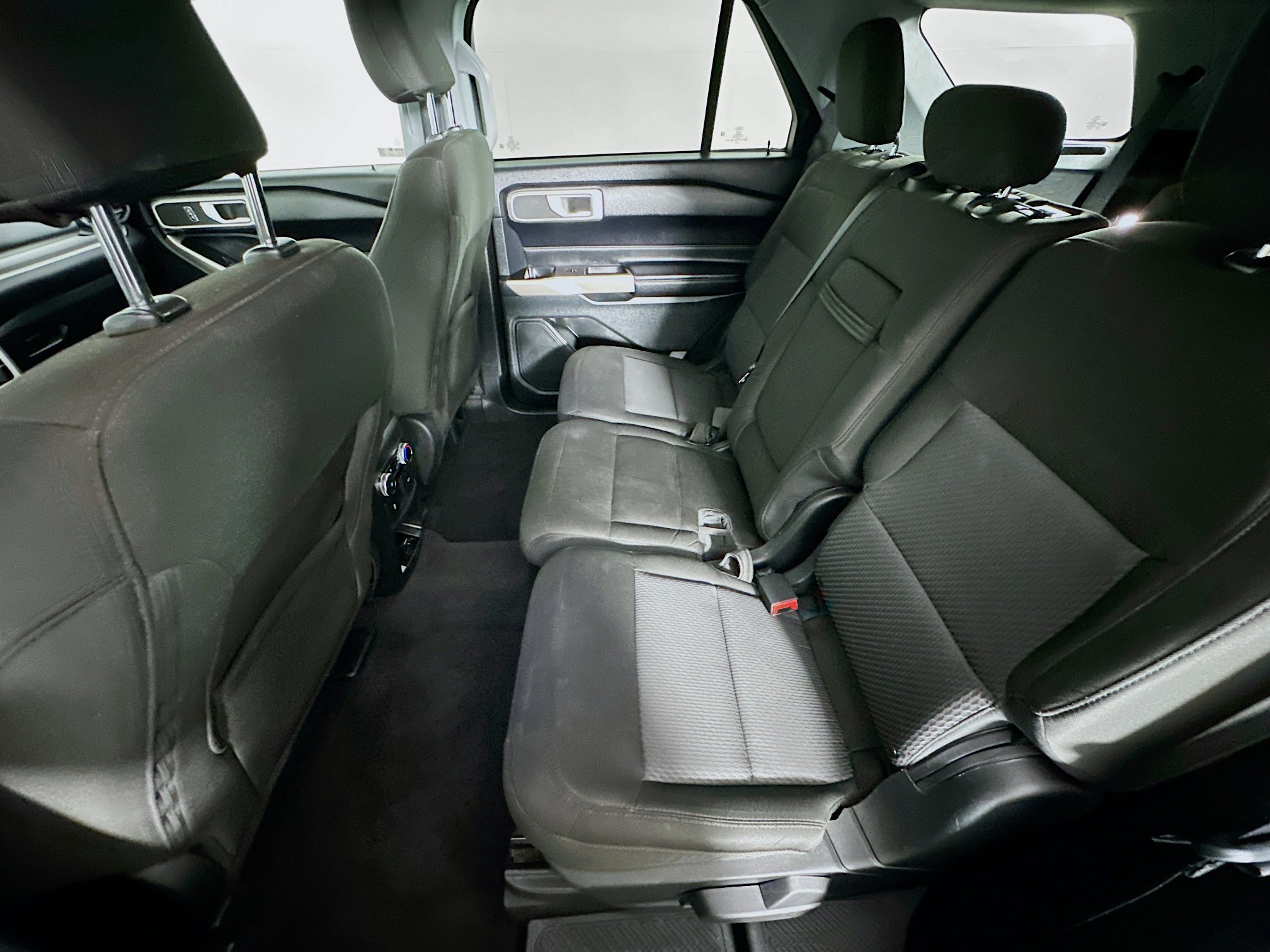 Used 2022 Ford Explorer XLT RWD image 27