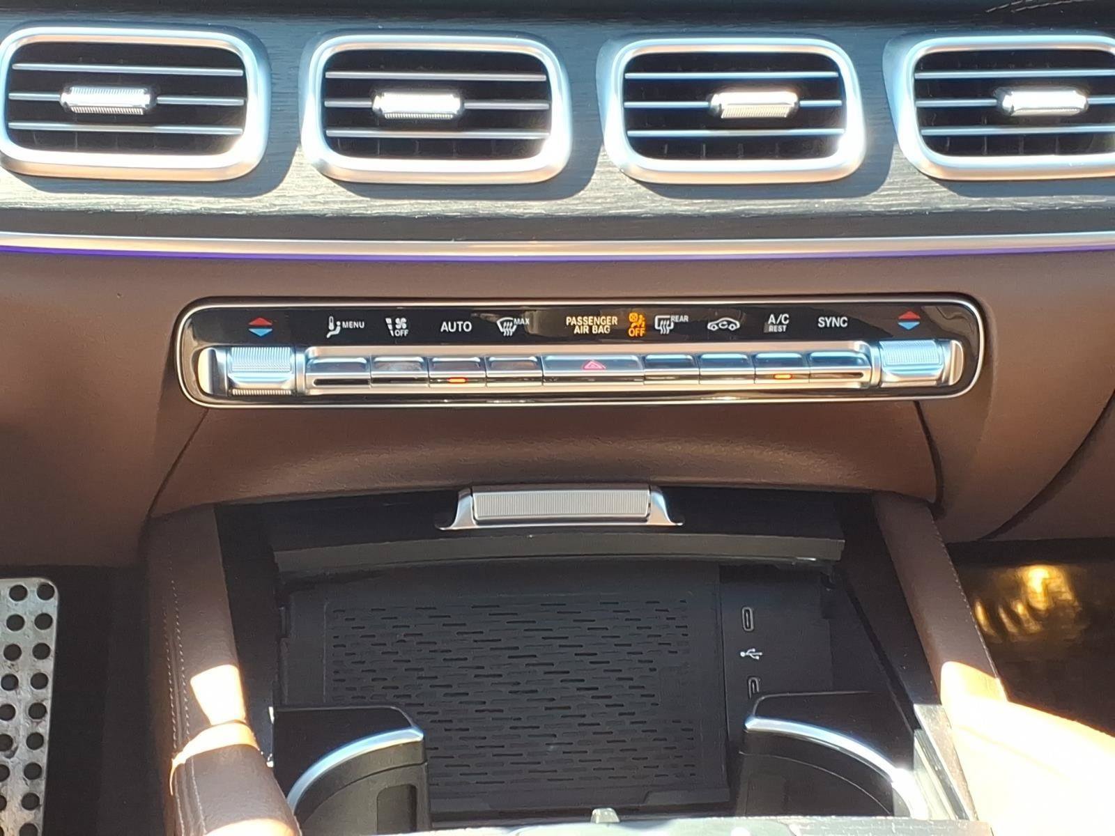 Used 2025 Mercedes-Benz GLS 580 4MATIC image 16