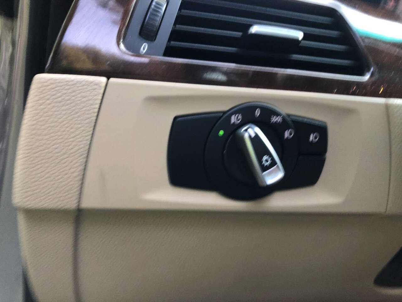 Used 2012 BMW 328i xDrive Wagon image 15