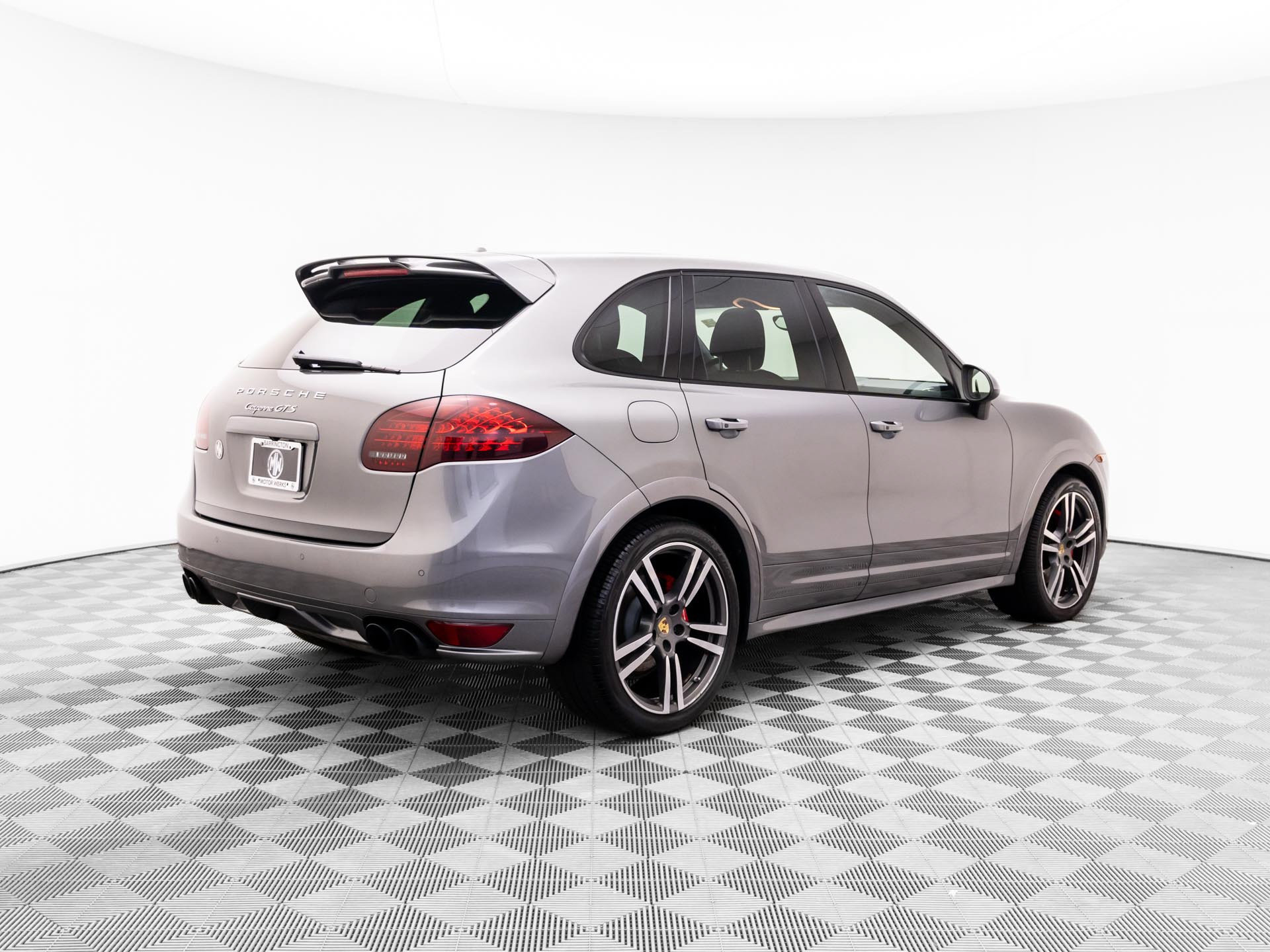 Used 2014 Porsche Cayenne GTS AWD/4WD image 8