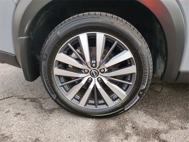 Used 2022 Nissan Pathfinder Platinum image 5