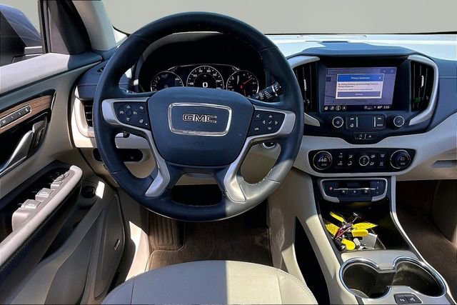 Used 2024 GMC Terrain Denali w/ Denali Premium Package AWD/4WD image 8