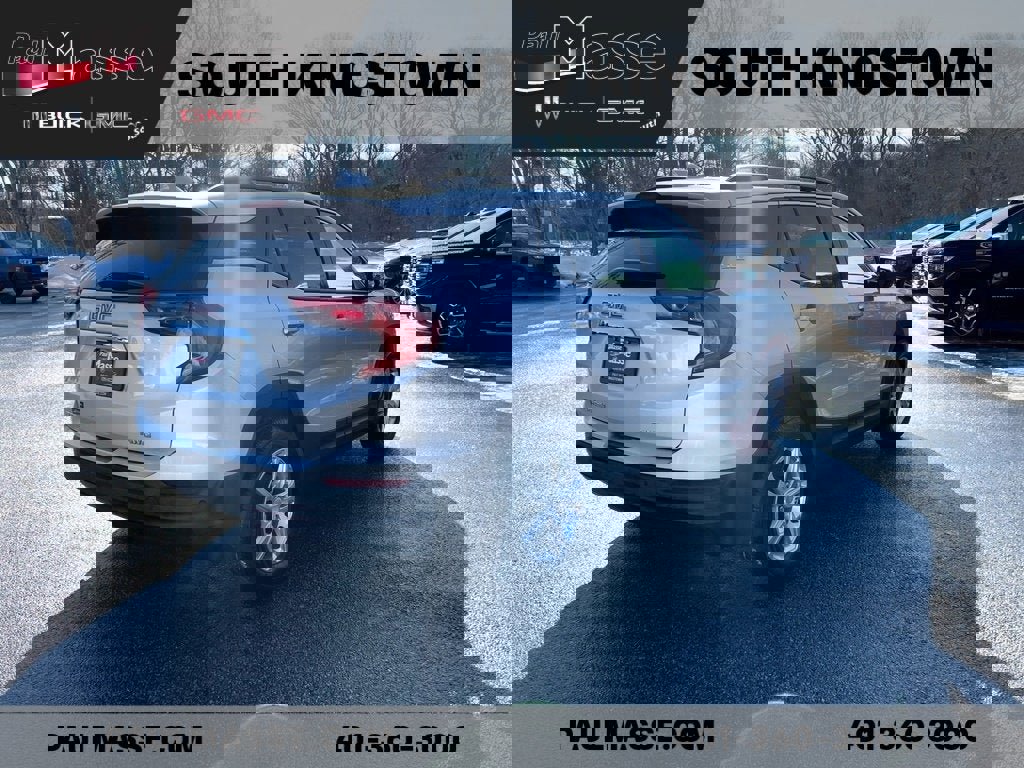 Certified 2020 GMC Terrain SLE w/ Driver Convenience Package image 4