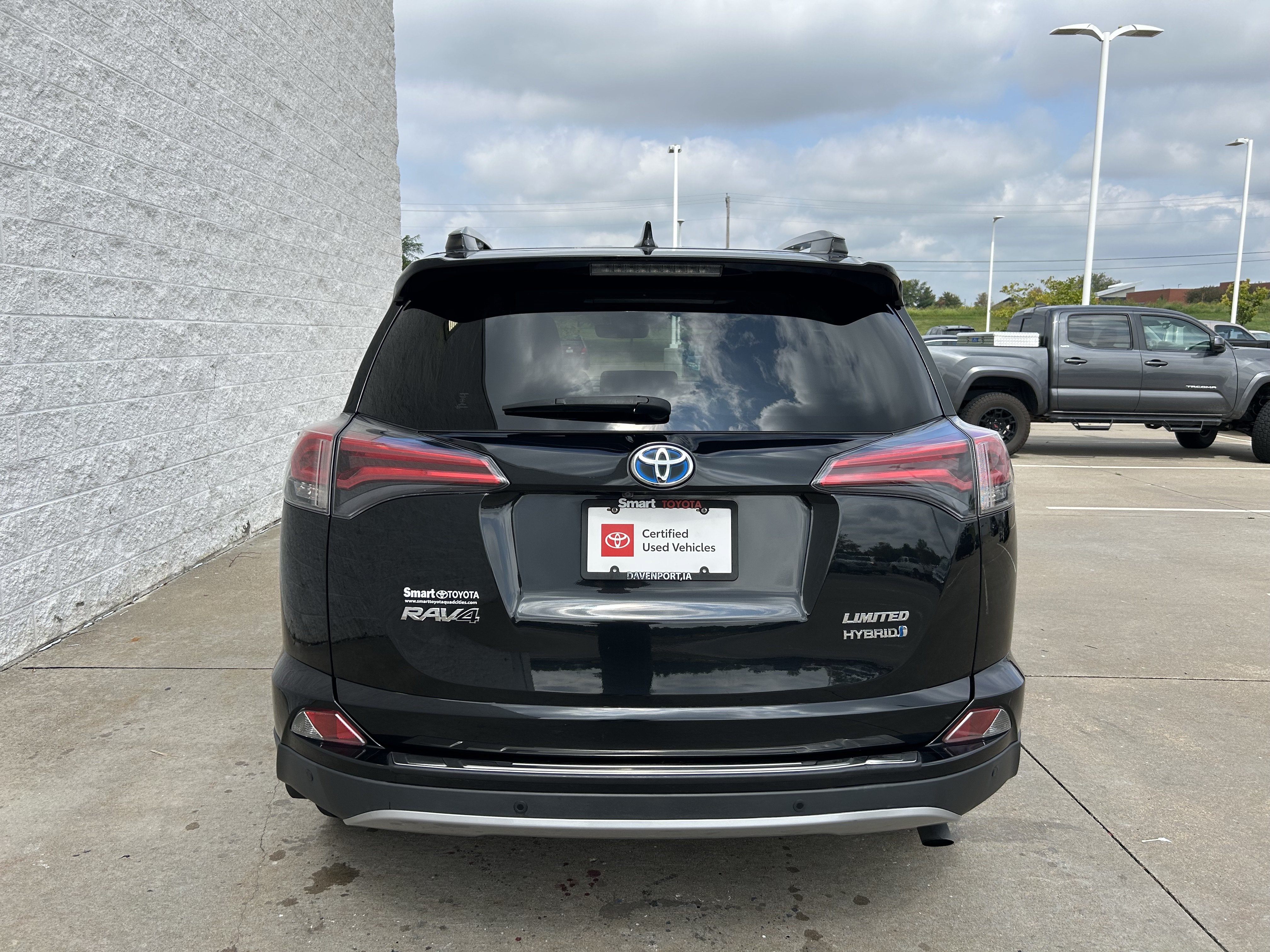 Certified 2018 Toyota RAV4 Limited w/ Advanced Technology Package AWD/4WD image 4