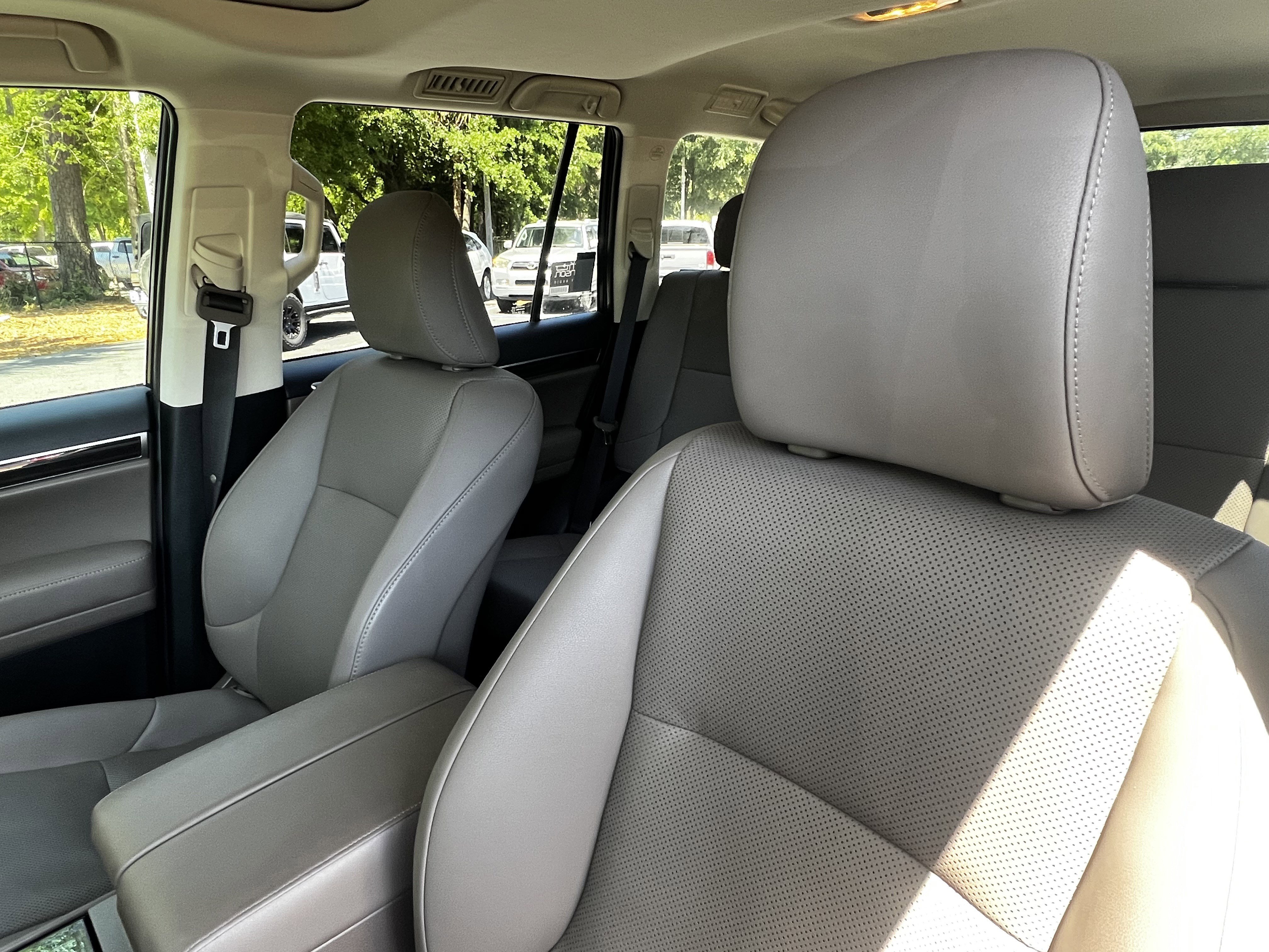 Used 2022 Lexus GX 460 Premium image 18