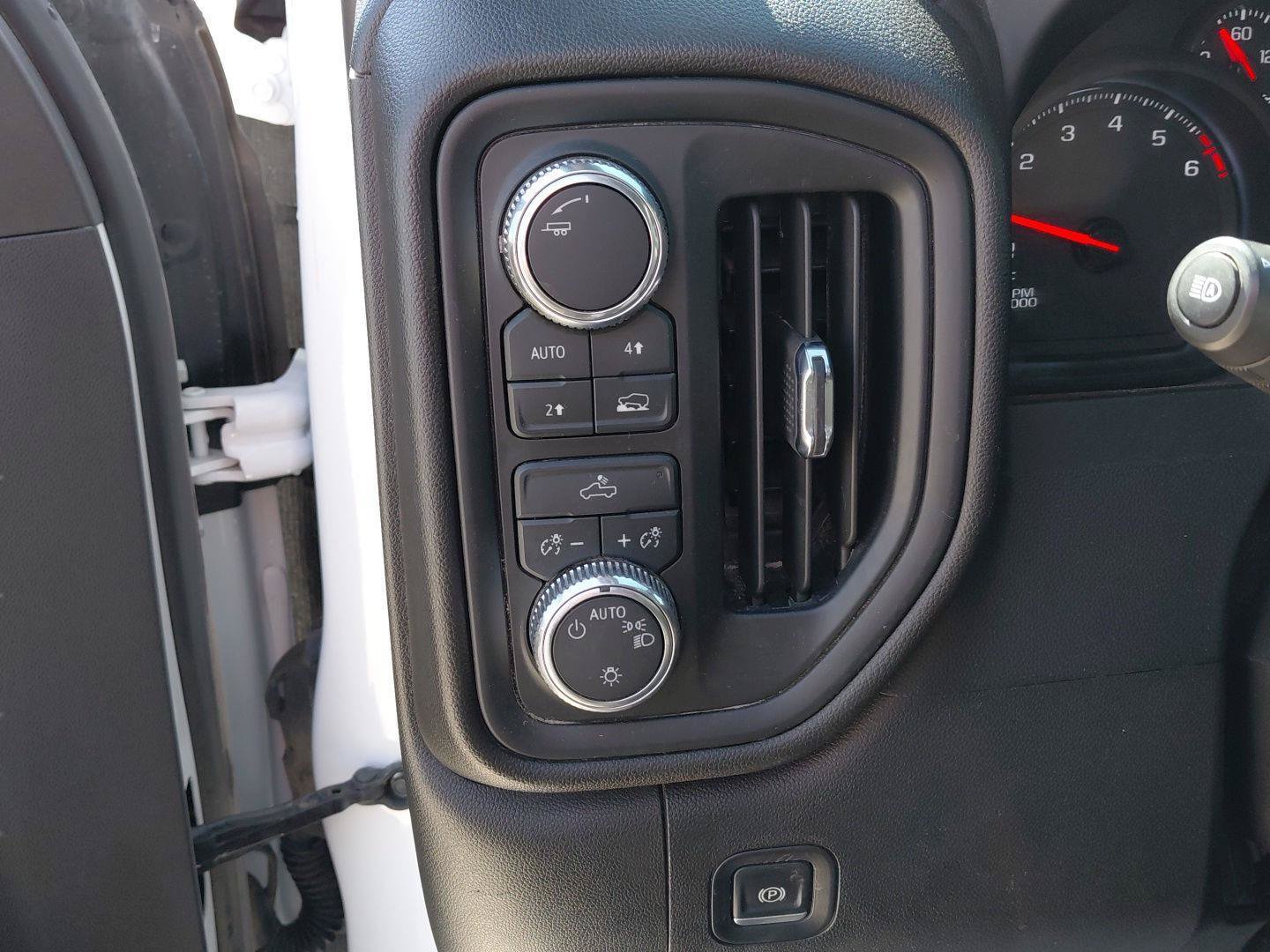Used 2024 GMC Sierra 1500 Pro w/ Graphite Edition AWD/4WD image 26