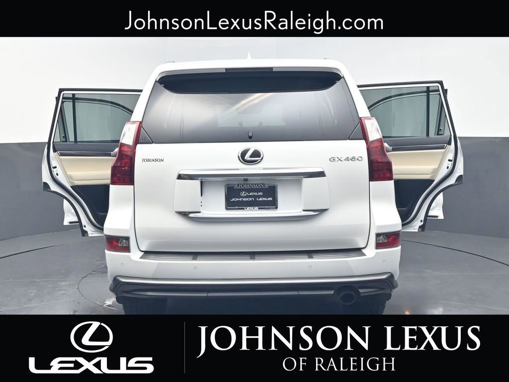 Used 2022 Lexus GX 460 Premium w/ Accessory Package AWD/4WD image 35