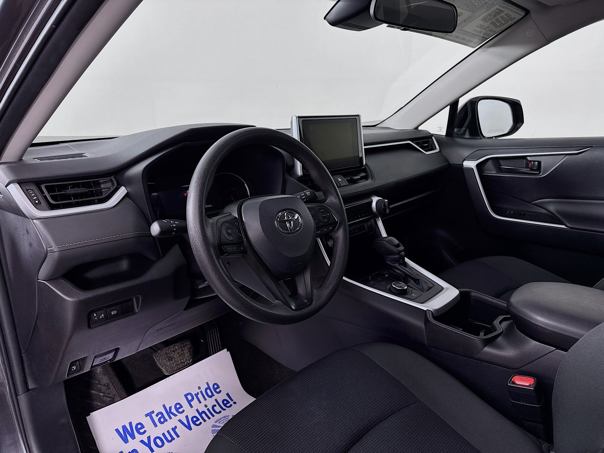 Certified 2025 Toyota RAV4 LE AWD/4WD image 9
