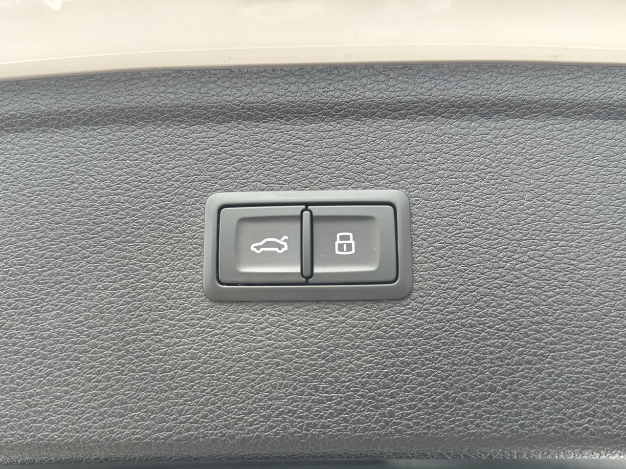 Used 2024 Audi Q5 2.0T Premium AWD/4WD image 9