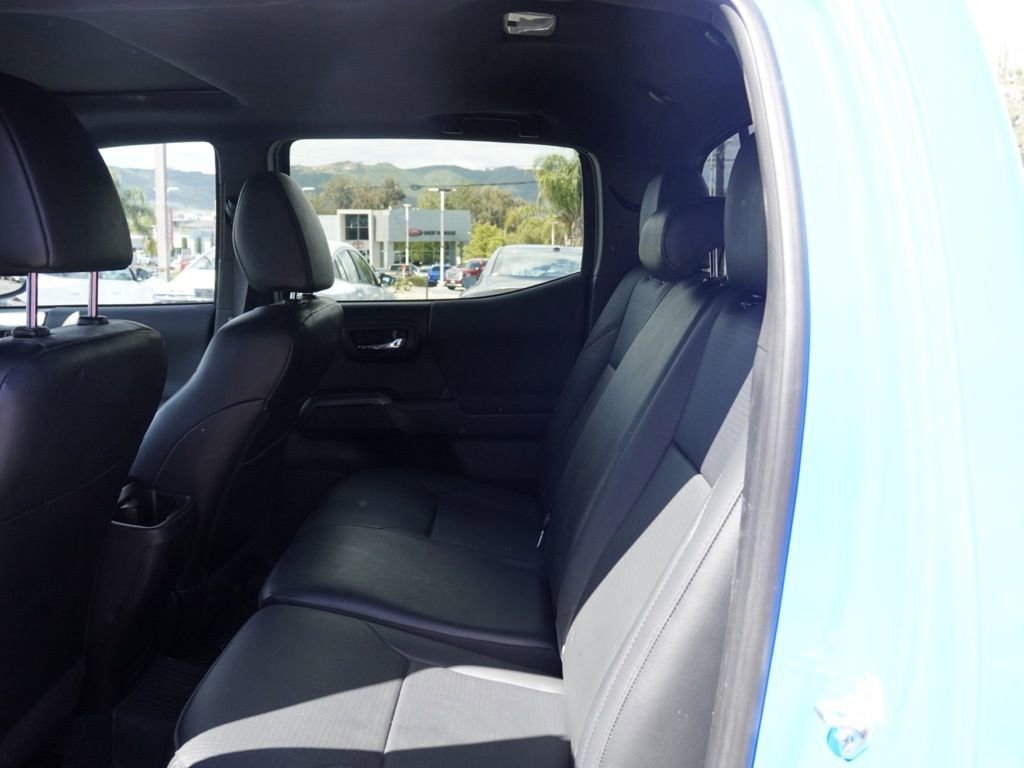 Used 2021 Toyota Tacoma TRD Off-Road w/ TRD Premium Off Road Package AWD/4WD image 18