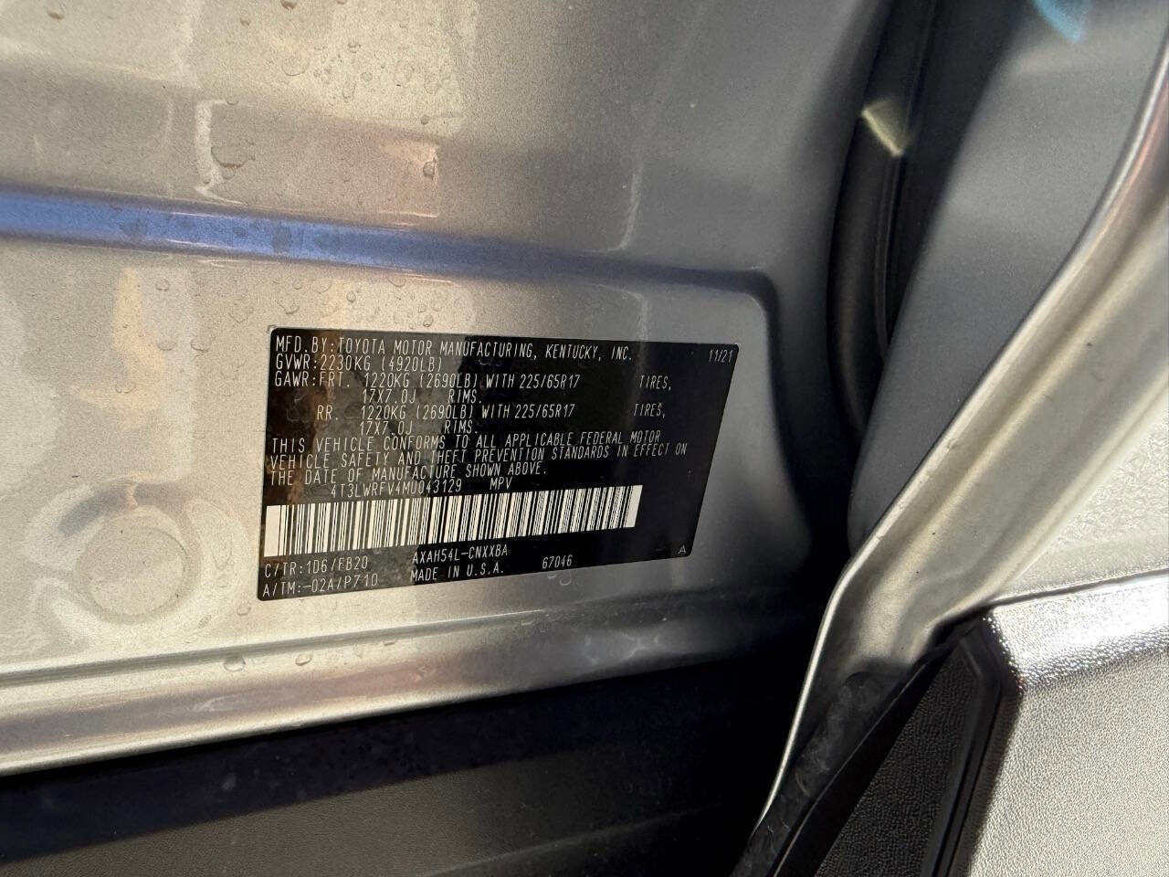 Used 2021 Toyota RAV4 LE image 6