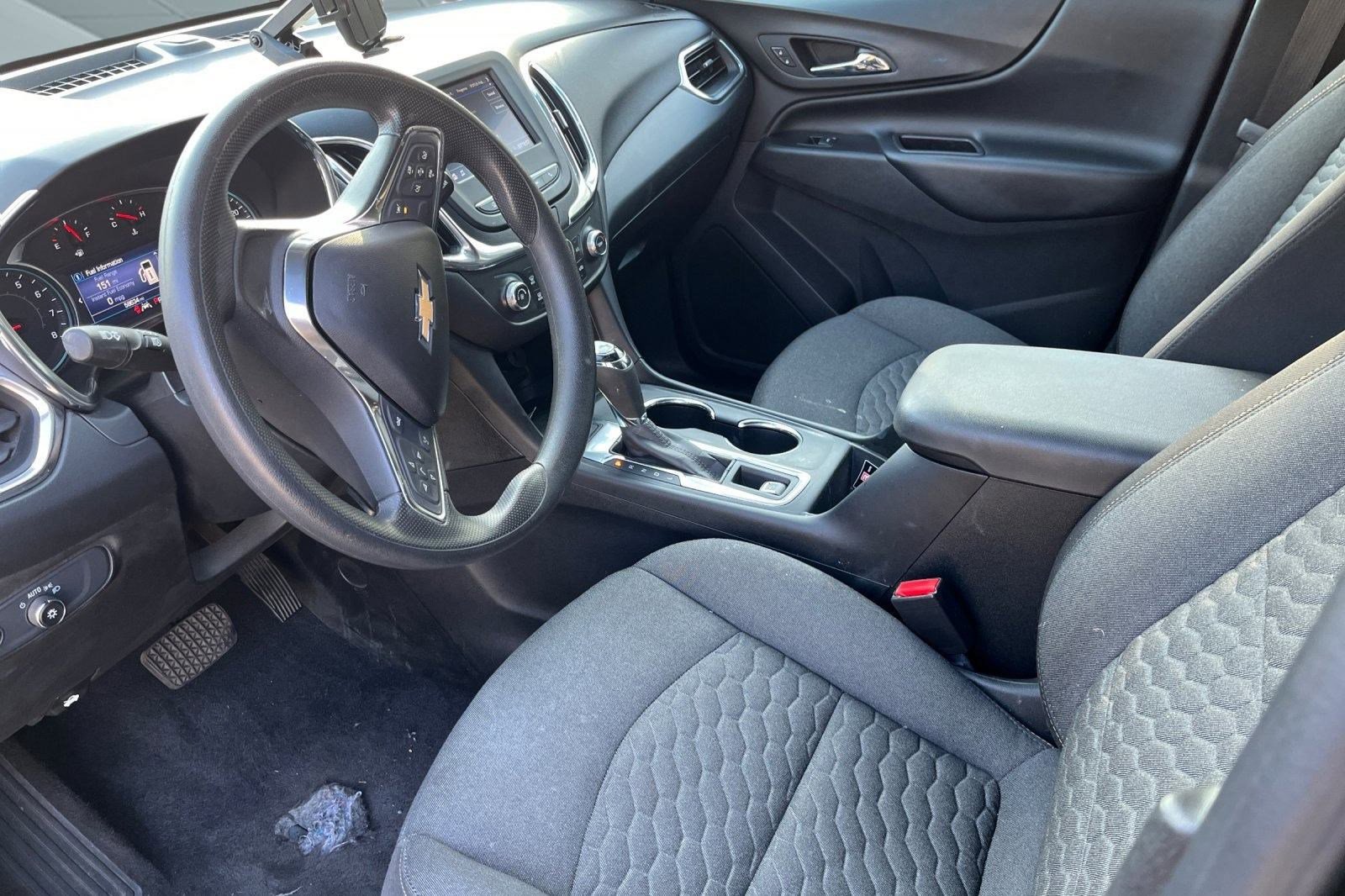 Used 2020 Chevrolet Equinox LT image 3