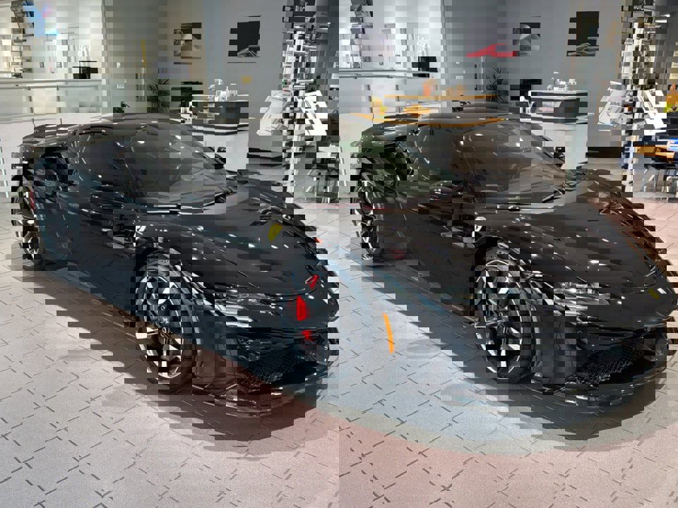 Used 2021 Ferrari SF90 Stradale image 2