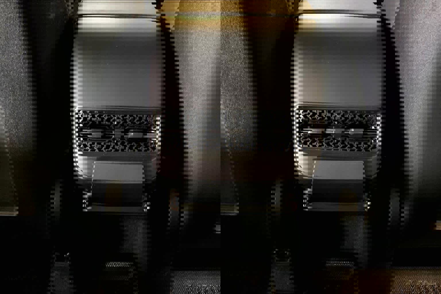 Used 2024 Tesla Model Y Performance image 33