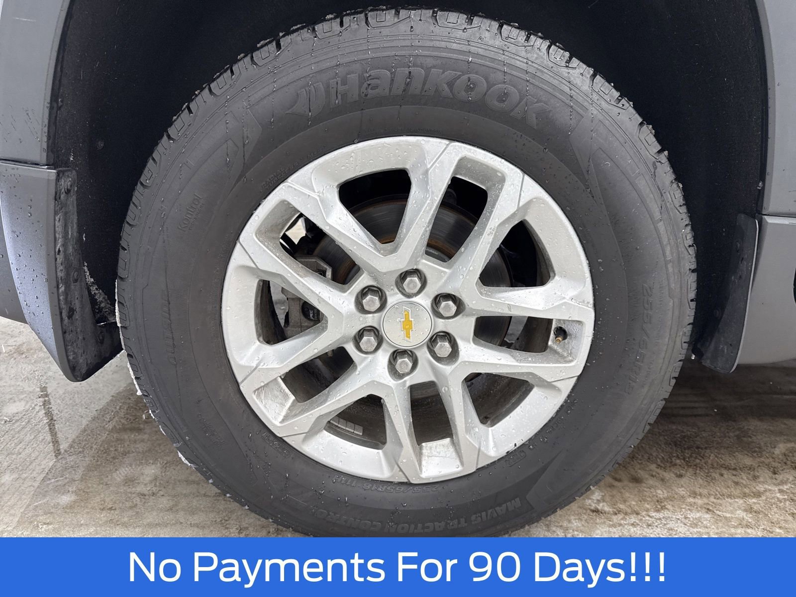 Used 2020 Chevrolet Traverse LT image 43