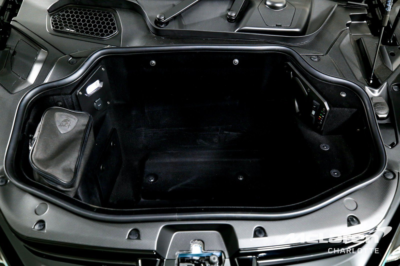 Used 2025 Lamborghini Revuelto AWD/4WD image 17