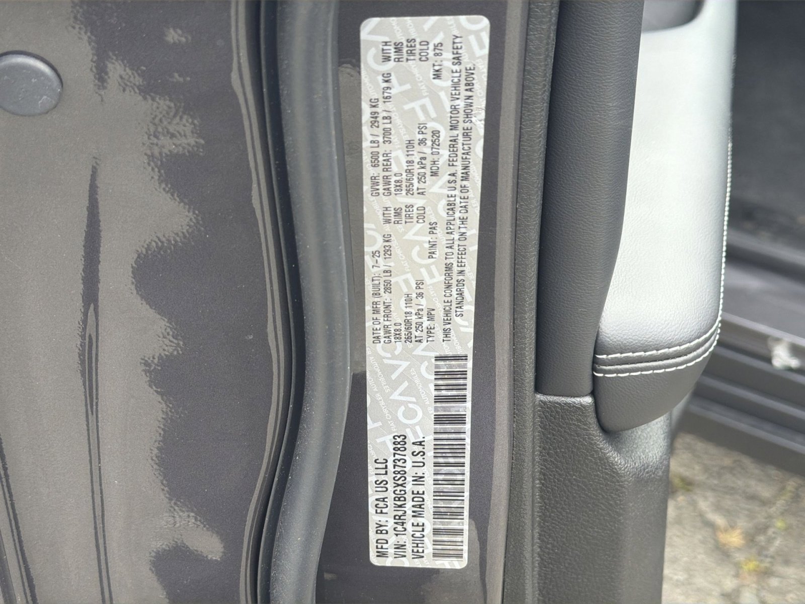 New 2025 Jeep Grand Cherokee L Limited w/ Luxury Tech Group II image 30