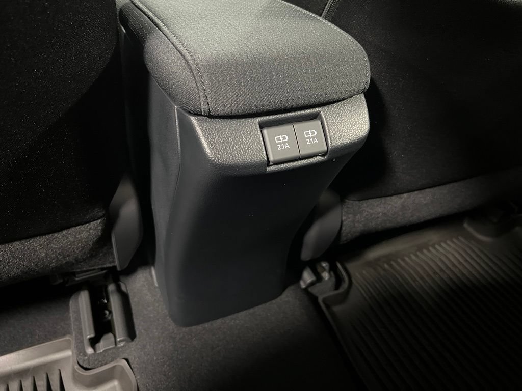 Certified 2022 Toyota Prius LE FWD image 16