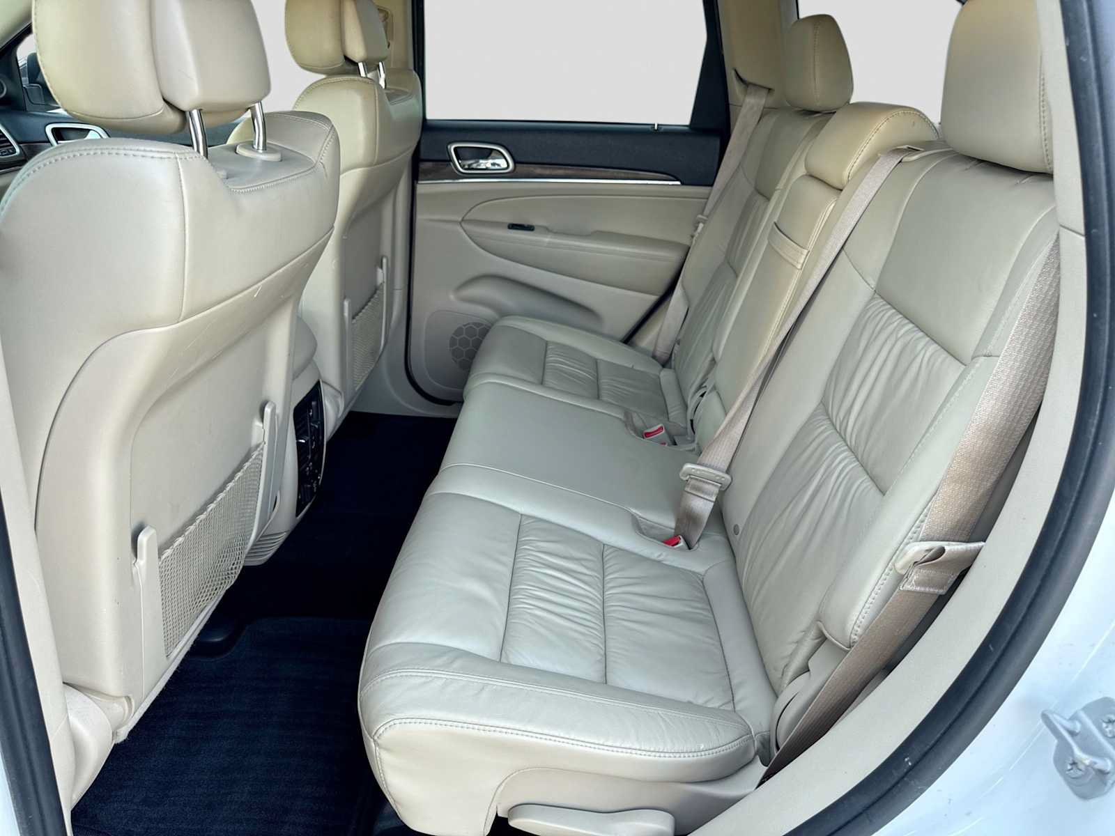 Used 2015 Jeep Grand Cherokee Limited AWD/4WD image 18