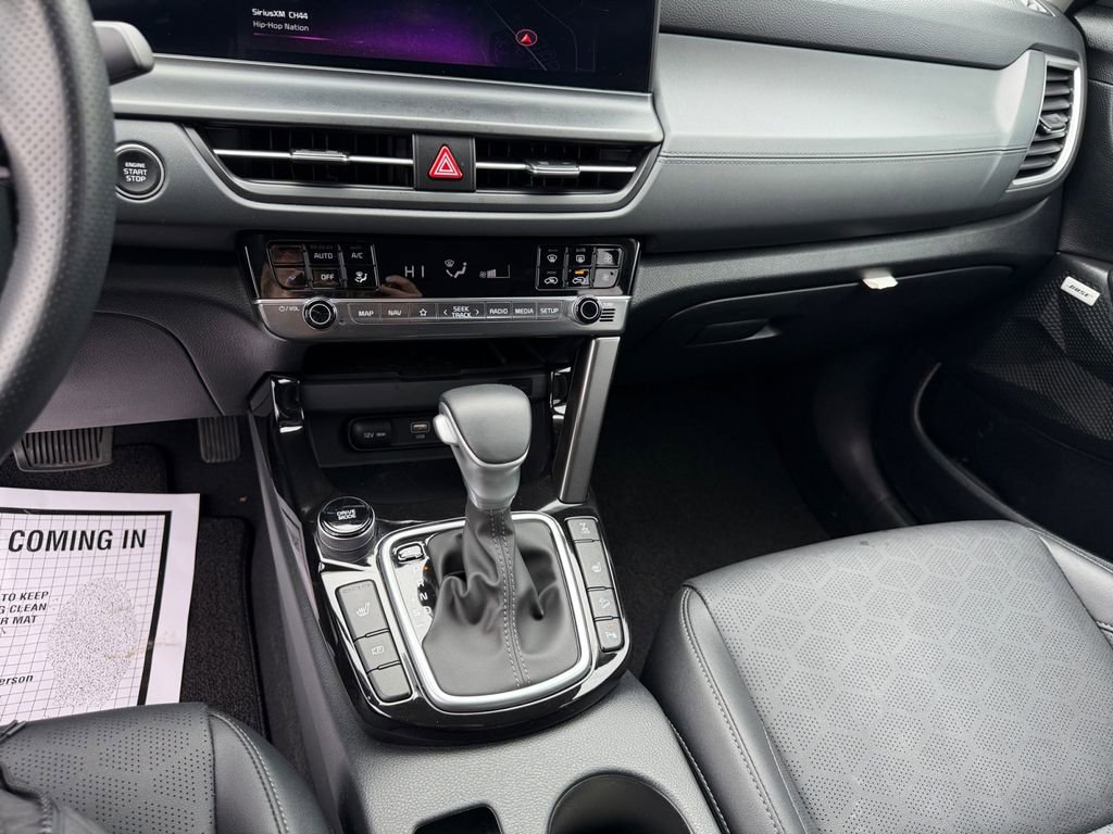 Certified 2025 Kia Seltos SX AWD/4WD image 15