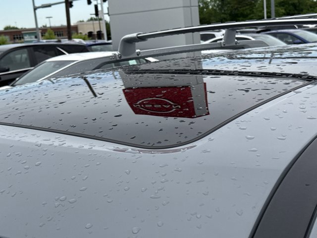 Certified 2025 Nissan Pathfinder Platinum AWD/4WD image 16